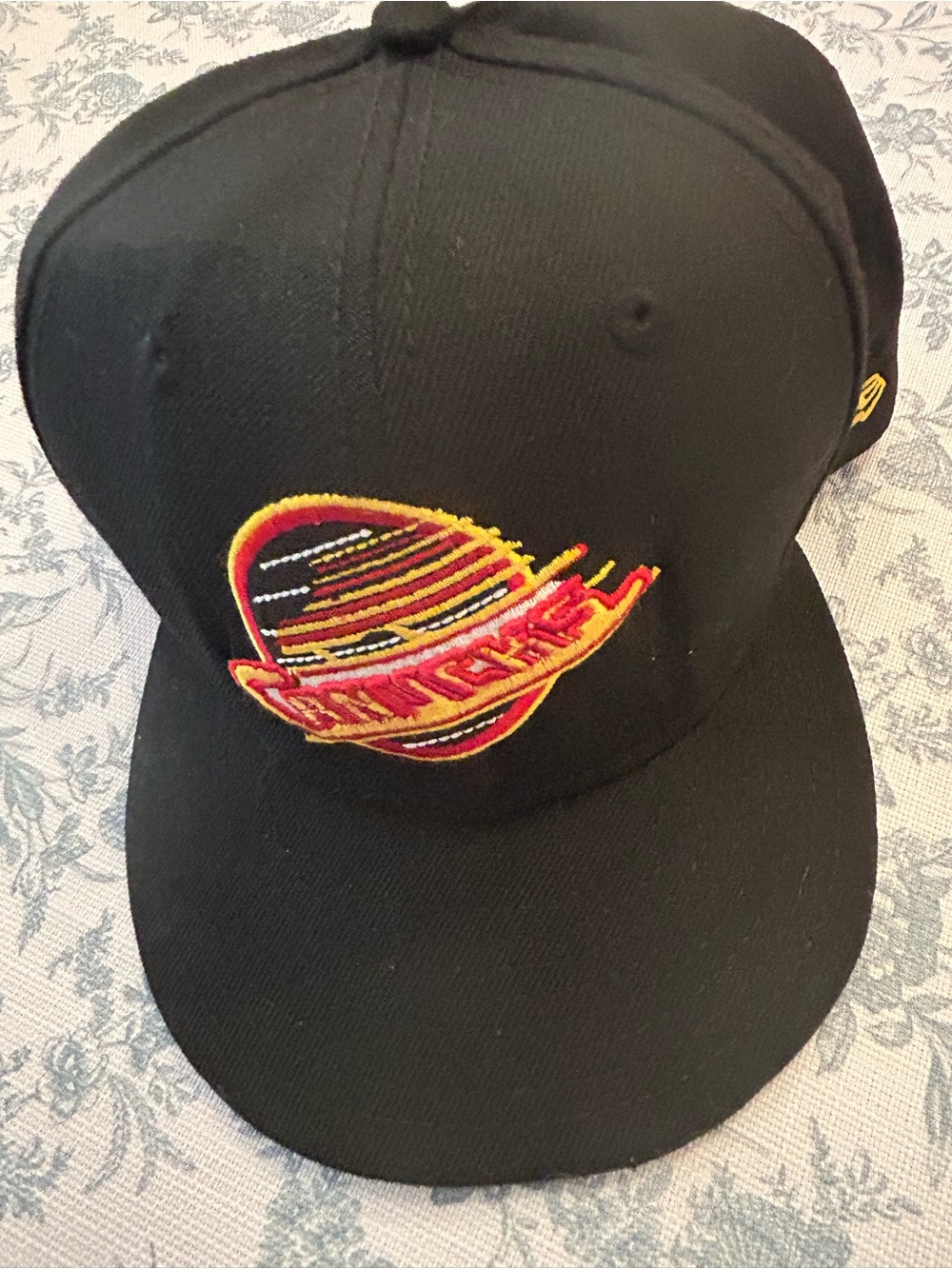 Vancouver Canucks Skate Logo Hat 7 1/2